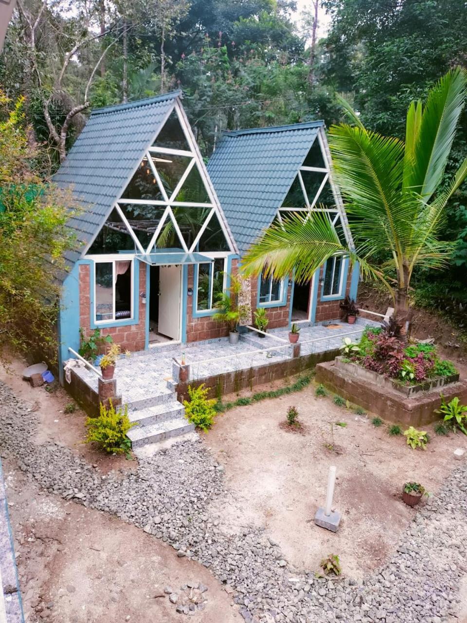 Homestay Lakshmi Nikunj Estate