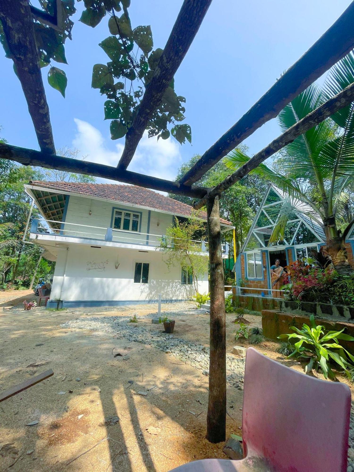 Lakshmi Nikunj Estate *
