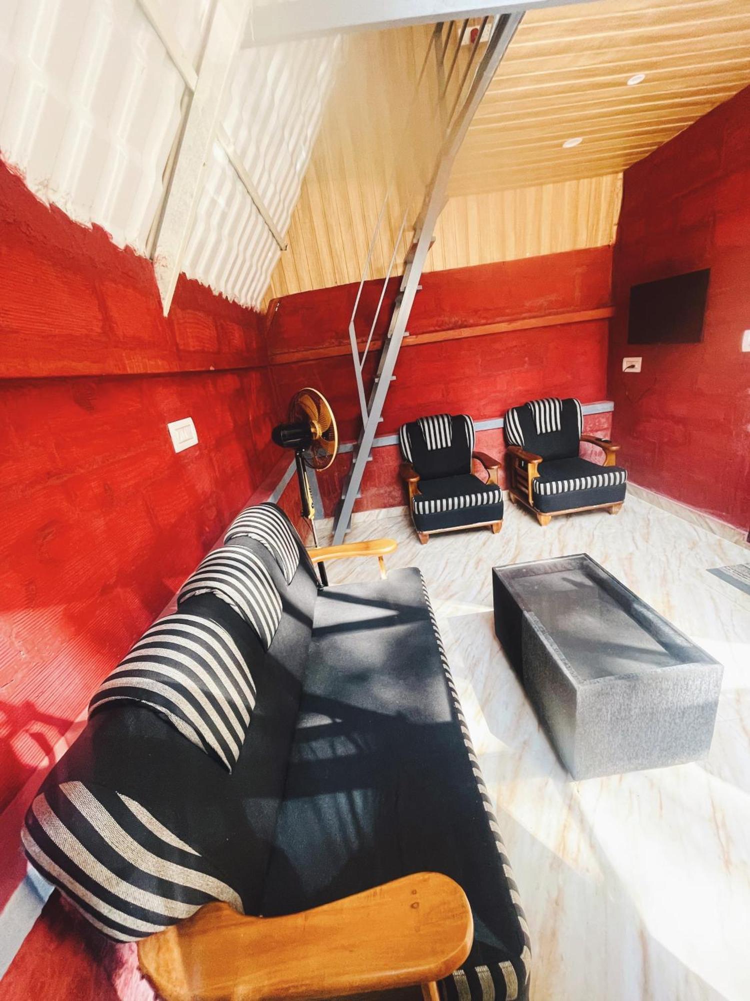 Lakshmi Nikunj Estate Homestay